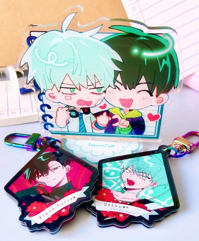 Alien Stage Keychains and Standee